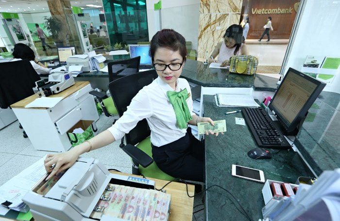 đồng phục sơ mi nữ ngân hàng Vietcombank