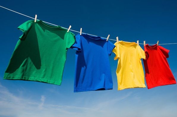 Mẹo giặt áo thun đồng phục đúng cách và sạch nhất